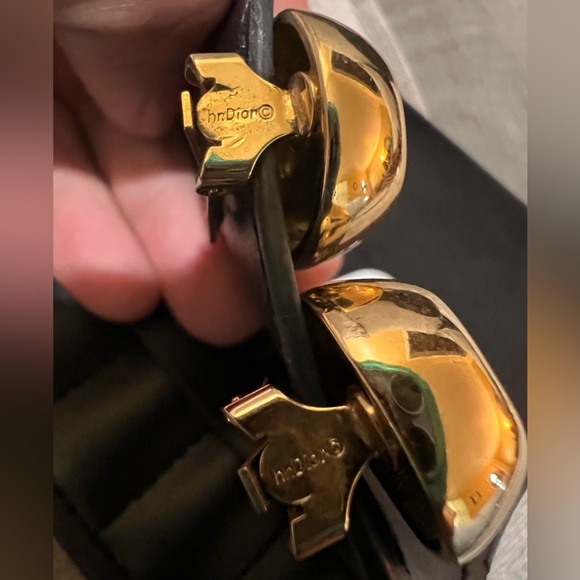 Christian Dior Vintage Golden Clip On Earrings - Picture 3 of 6